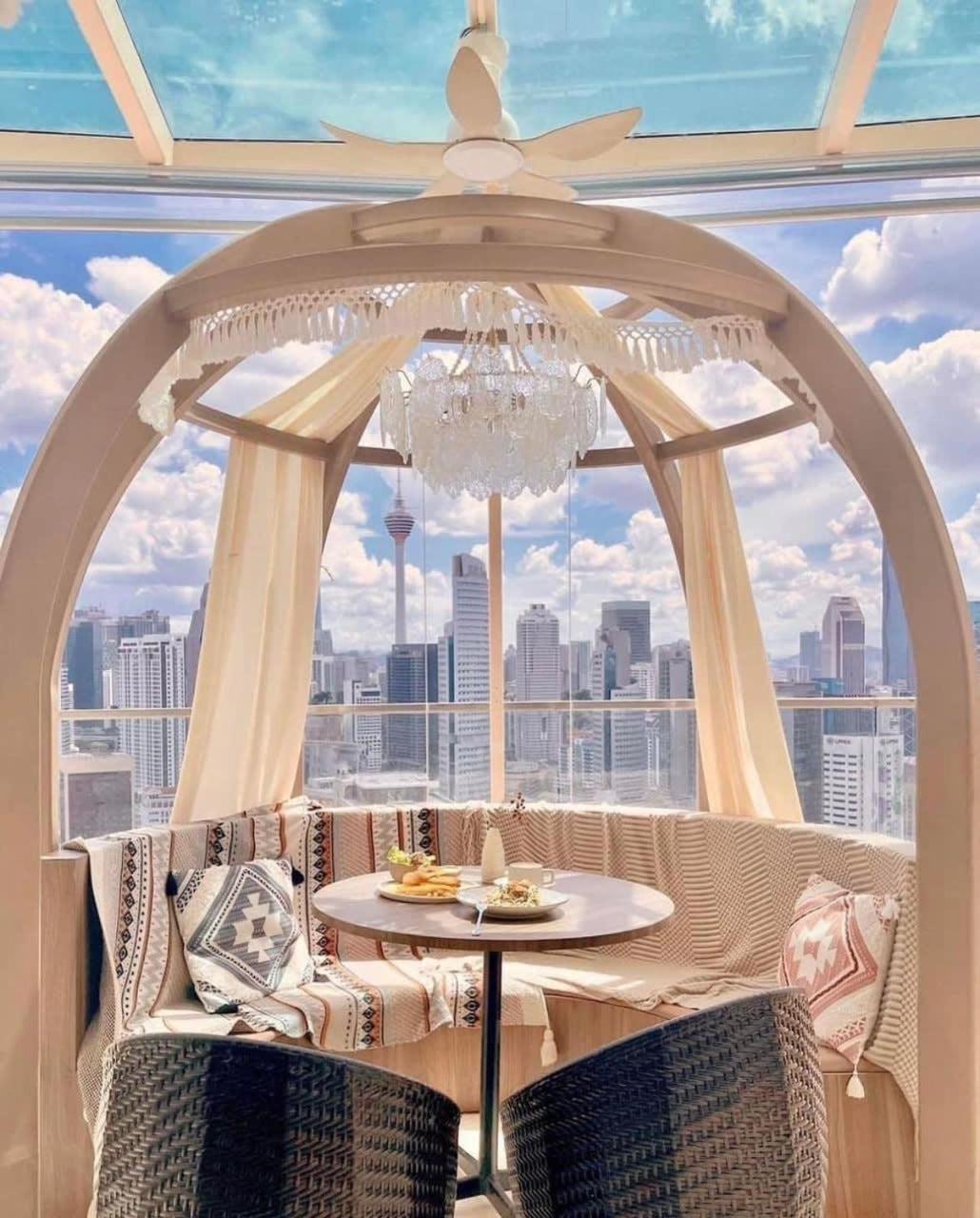 Fifty Shades Of Grey 1-bedroom Apt Infinity Pool * Kuala Lumpur