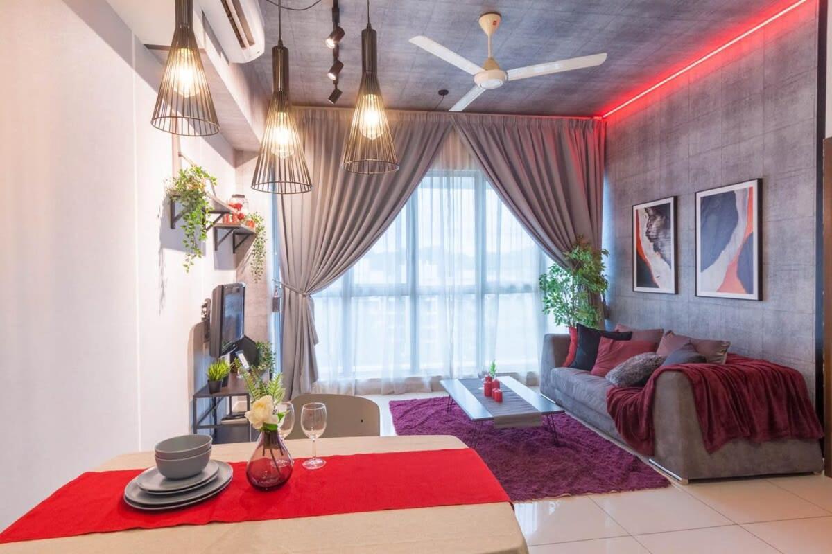 Fifty Shades Of Grey 1-bedroom Apt Infinity Pool Apartment *